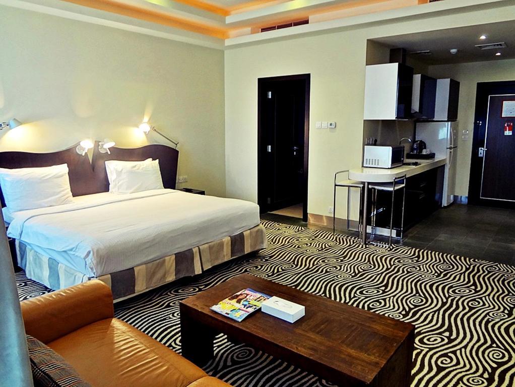 Al Raya Suites Hotel Manama Exterior photo