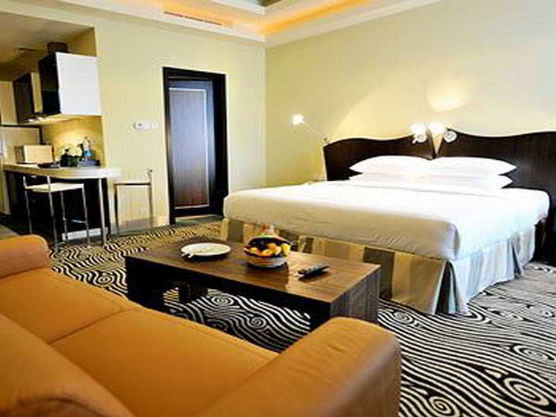 Al Raya Suites Hotel Manama Room photo
