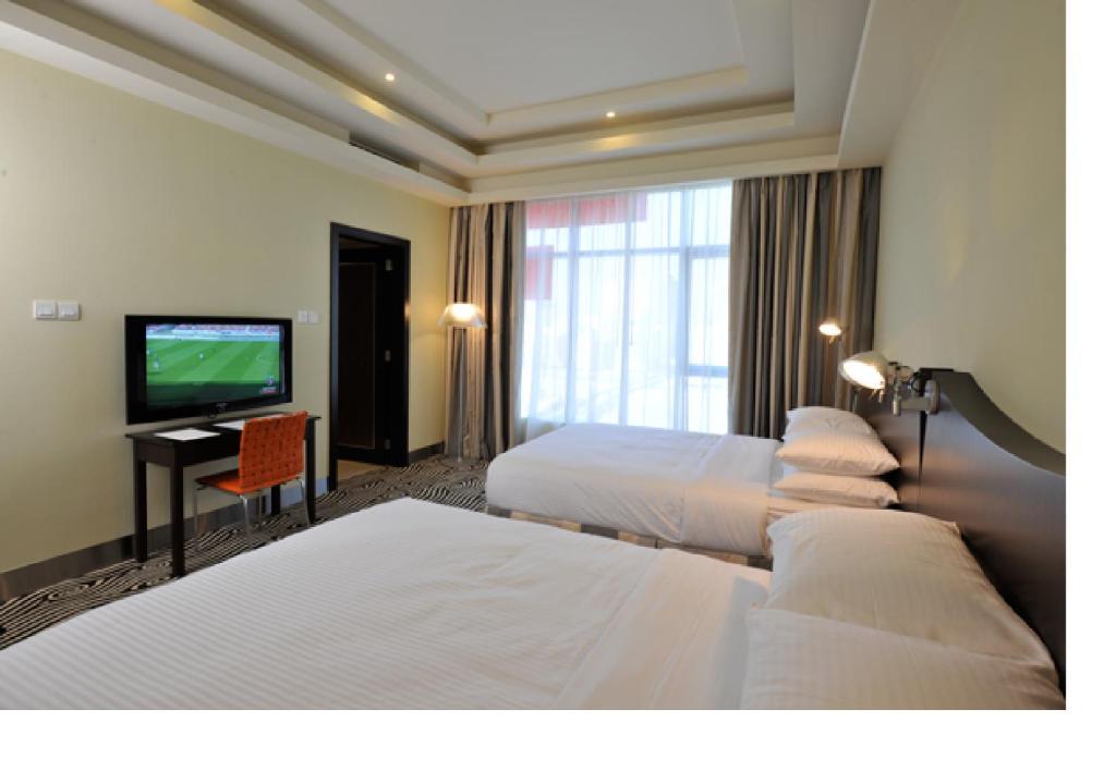 Al Raya Suites Hotel Manama Room photo