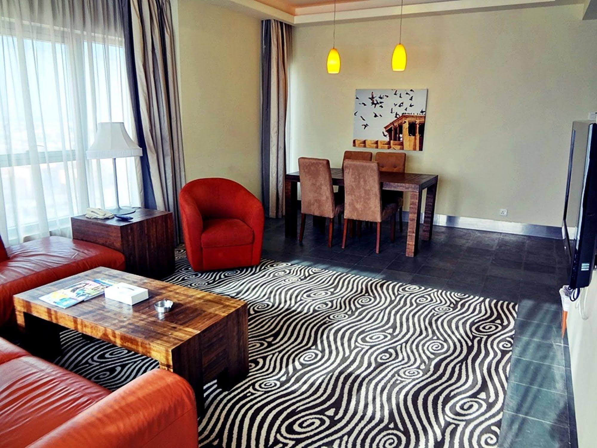 Al Raya Suites Hotel Manama Exterior photo